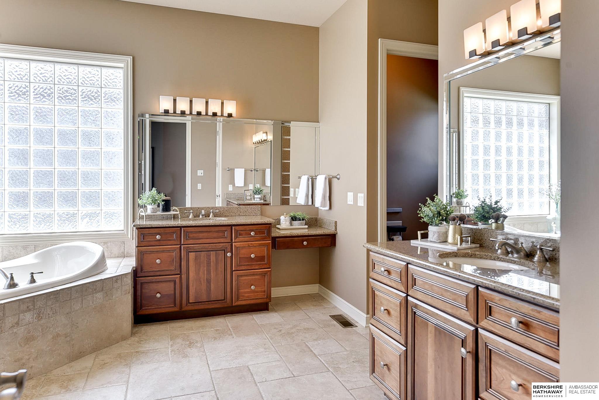 Bennington, Nebraska 68007, United States, 4 Bedrooms Bedrooms, ,6 BathroomsBathrooms,Residential,Active,109809