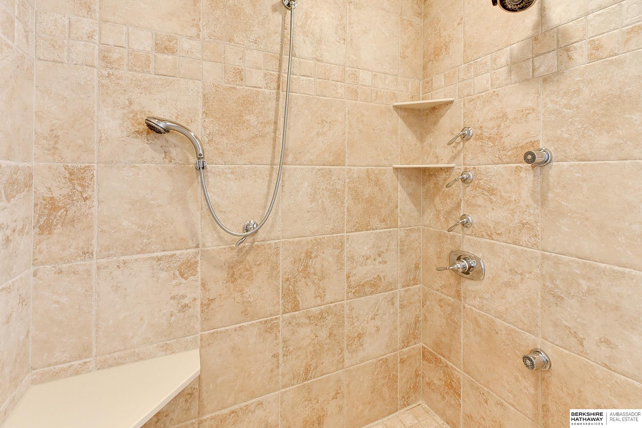 Bennington, Nebraska 68007, United States, 4 Bedrooms Bedrooms, ,6 BathroomsBathrooms,Residential,Active,109809