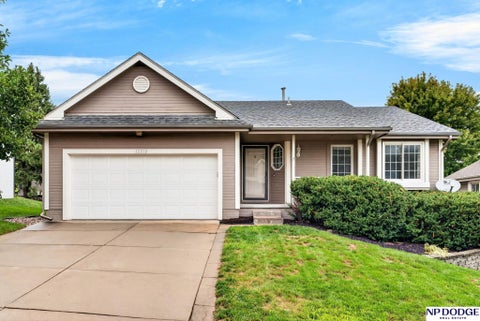 Photo of 12310 Spencer Street, Omaha, NE 68164 (MLS # 22627465)