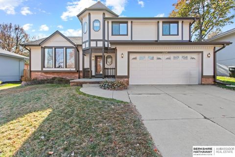 Photo of 15247 Garfield Street, Omaha, NE 68144 (MLS # 22531764)