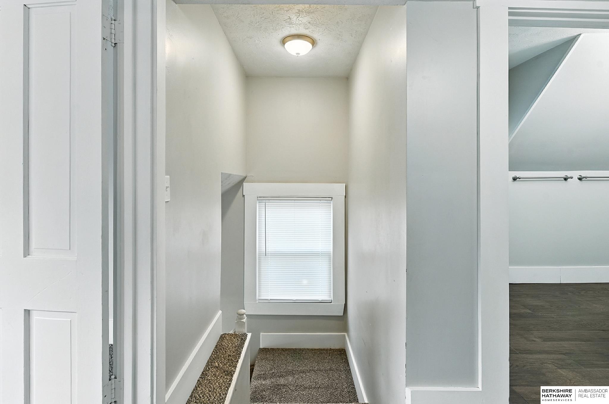 Omaha, Nebraska 68104, United States, 4 Bedrooms Bedrooms, ,2 BathroomsBathrooms,Residential,Pending,191062