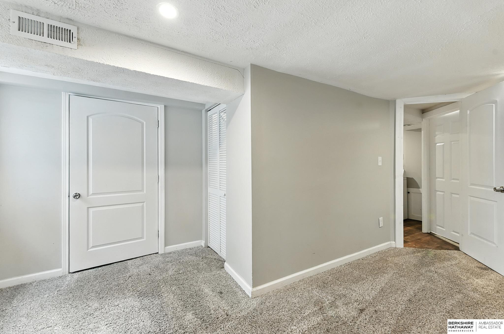 Omaha, Nebraska 68104, United States, 4 Bedrooms Bedrooms, ,2 BathroomsBathrooms,Residential,Pending,191062