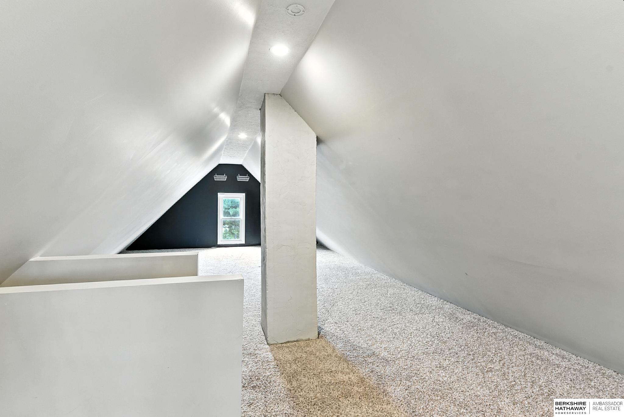 Omaha, Nebraska 68104, United States, 4 Bedrooms Bedrooms, ,2 BathroomsBathrooms,Residential,Pending,191062