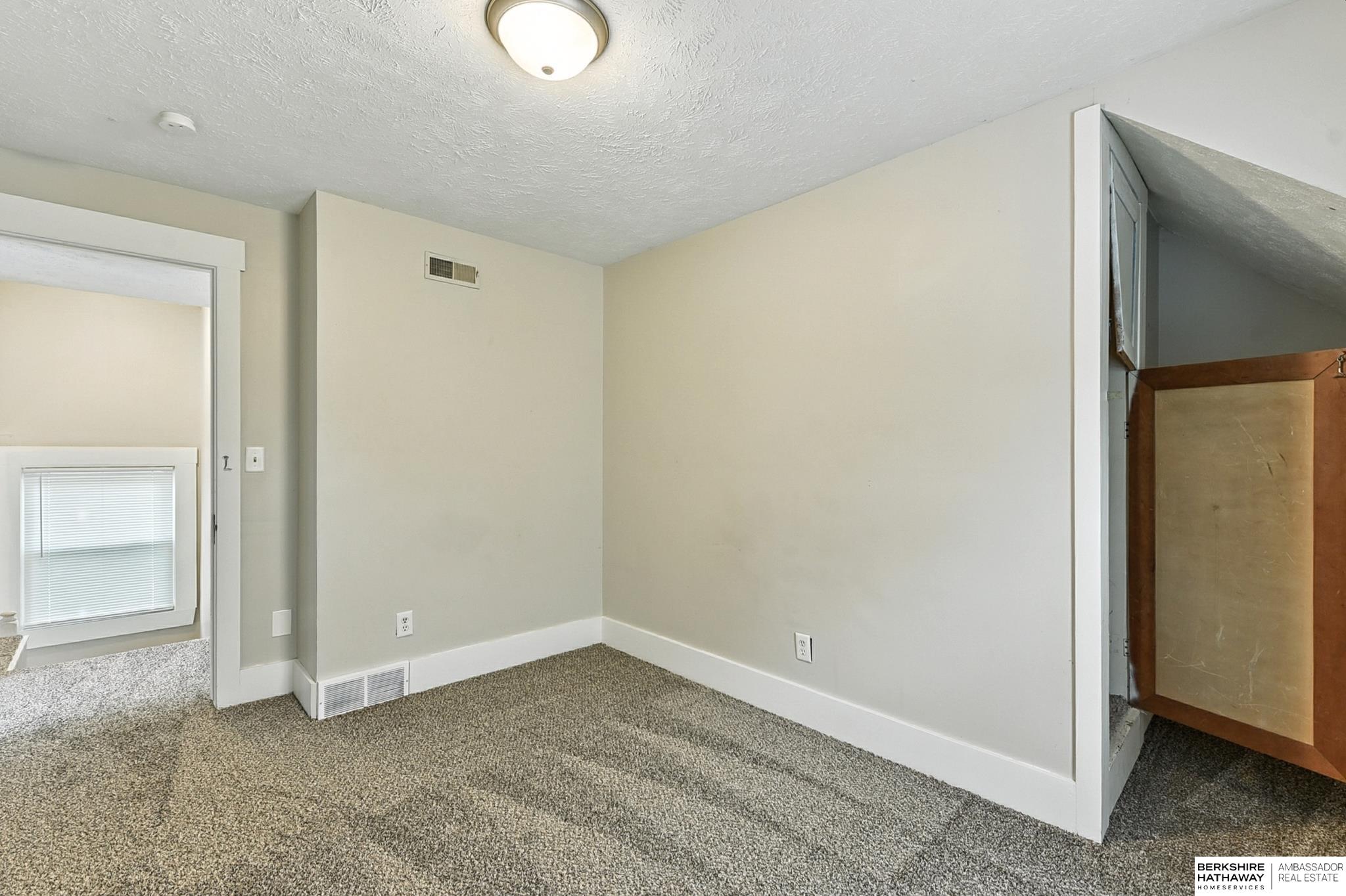 Omaha, Nebraska 68104, United States, 4 Bedrooms Bedrooms, ,2 BathroomsBathrooms,Residential,Pending,191062