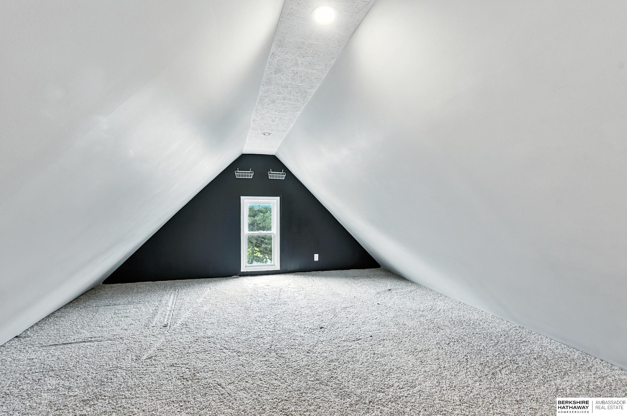 Omaha, Nebraska 68104, United States, 4 Bedrooms Bedrooms, ,2 BathroomsBathrooms,Residential,Pending,191062