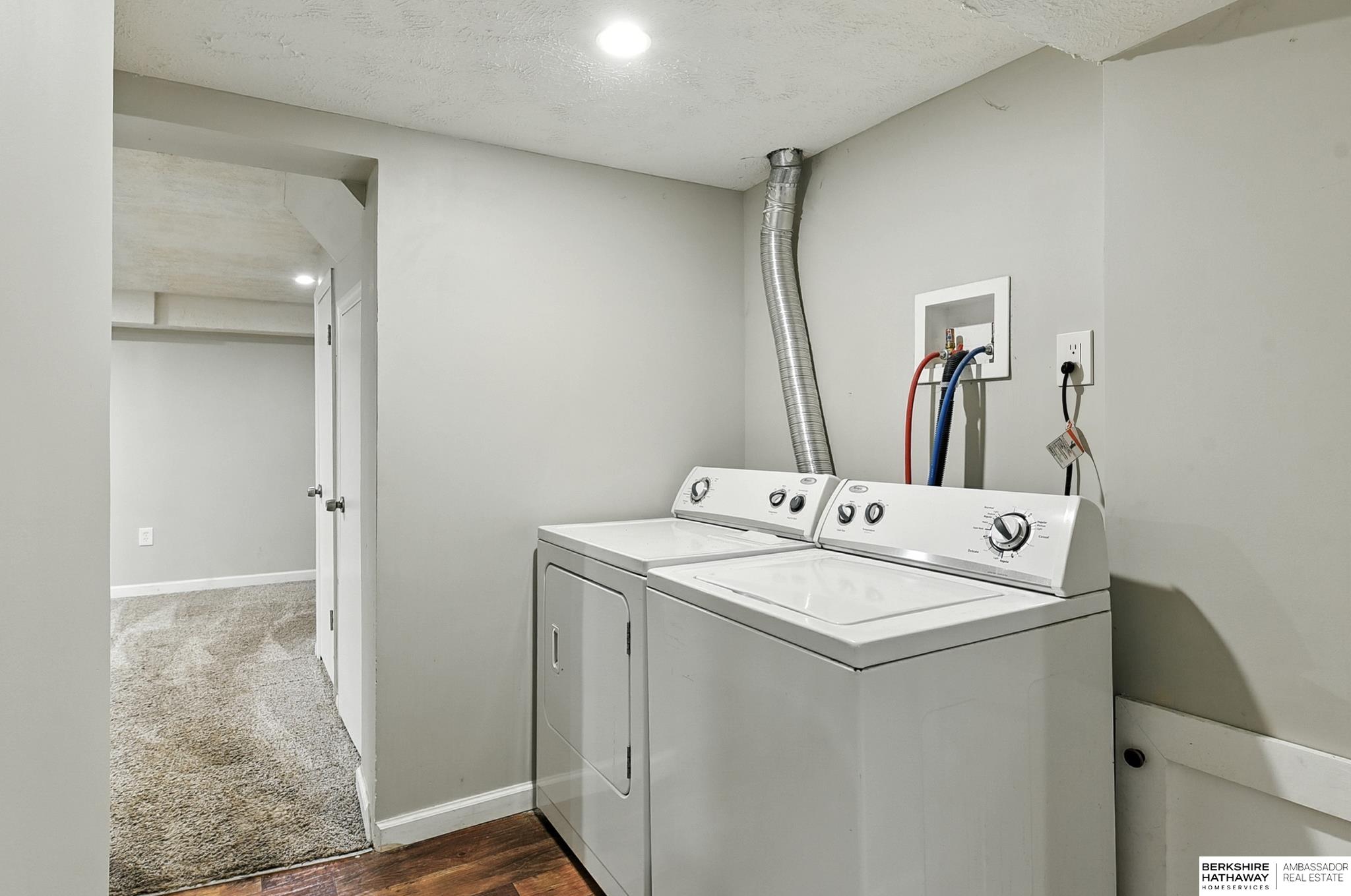 Omaha, Nebraska 68104, United States, 4 Bedrooms Bedrooms, ,2 BathroomsBathrooms,Residential,Pending,191062