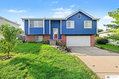 Photo of 3213 Chad Avenue, Bellevue, NE 68123 (MLS # 22627214)