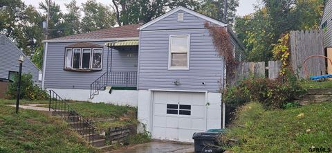 Photo of 6749 N 35 Street, Omaha, NE 68112 (MLS # 22530353)