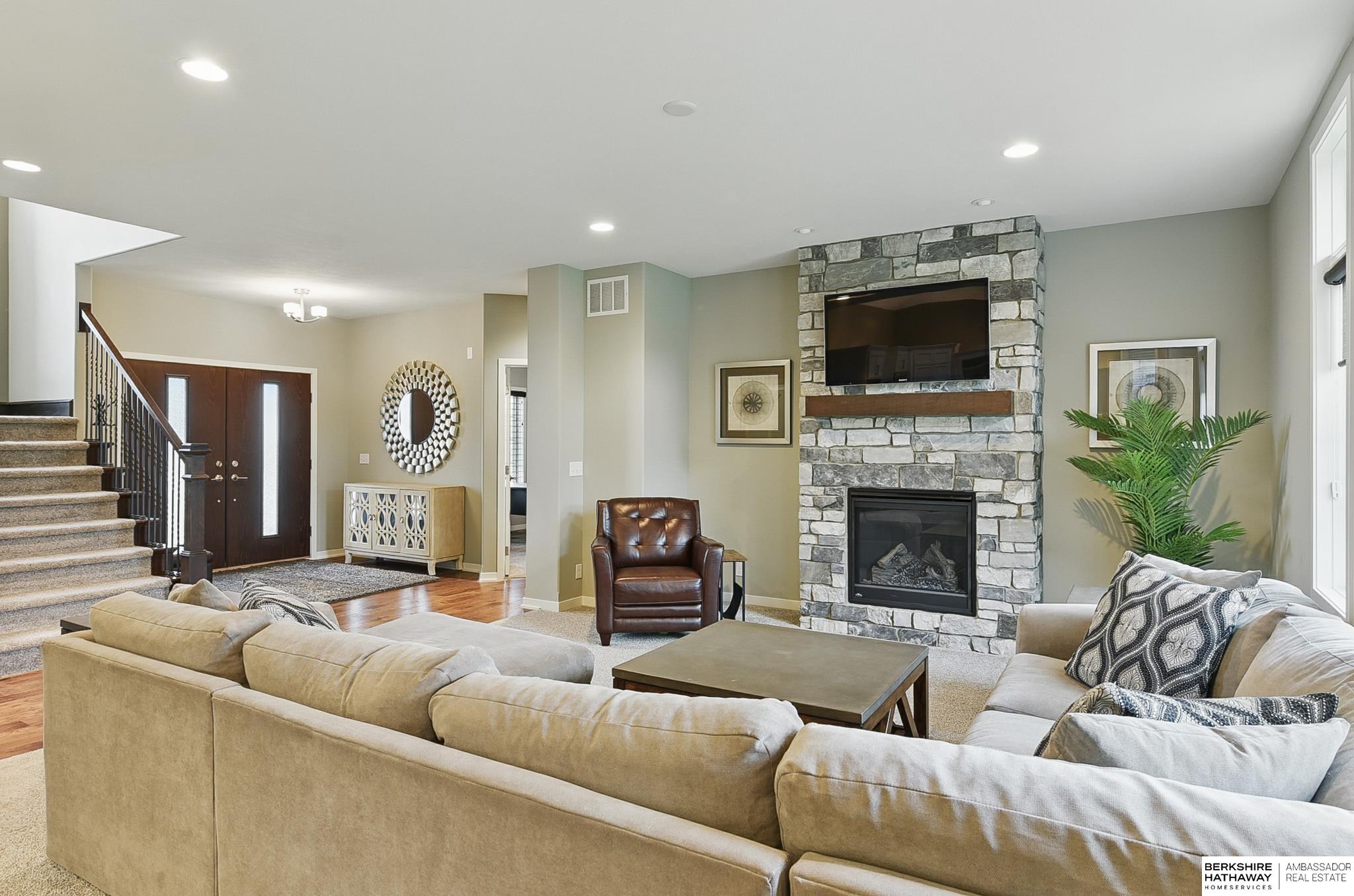 Elkhorn, Nebraska 68022, United States, 5 Bedrooms Bedrooms, ,4 BathroomsBathrooms,Residential,Active,179298