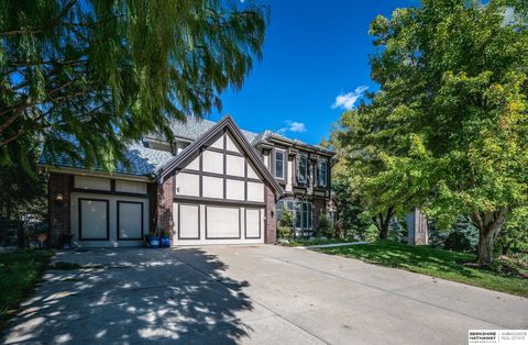 Photo of 16606 Mason Street, Omaha, NE 68118 (MLS # 22532072)