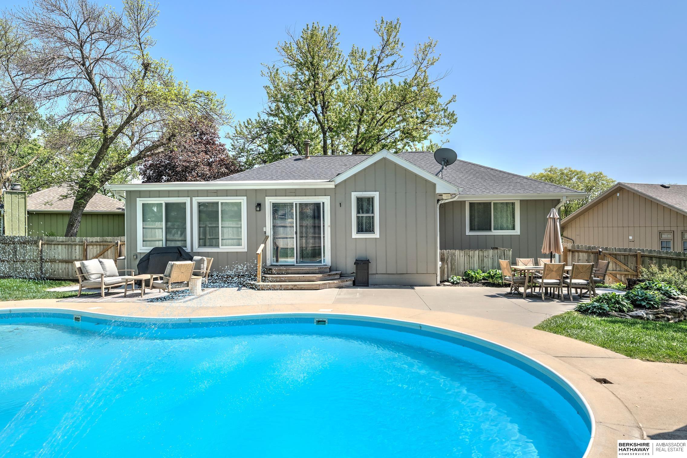 Omaha, Nebraska 68144, United States, 3 Bedrooms Bedrooms, ,2 BathroomsBathrooms,Residential,Pending,144879