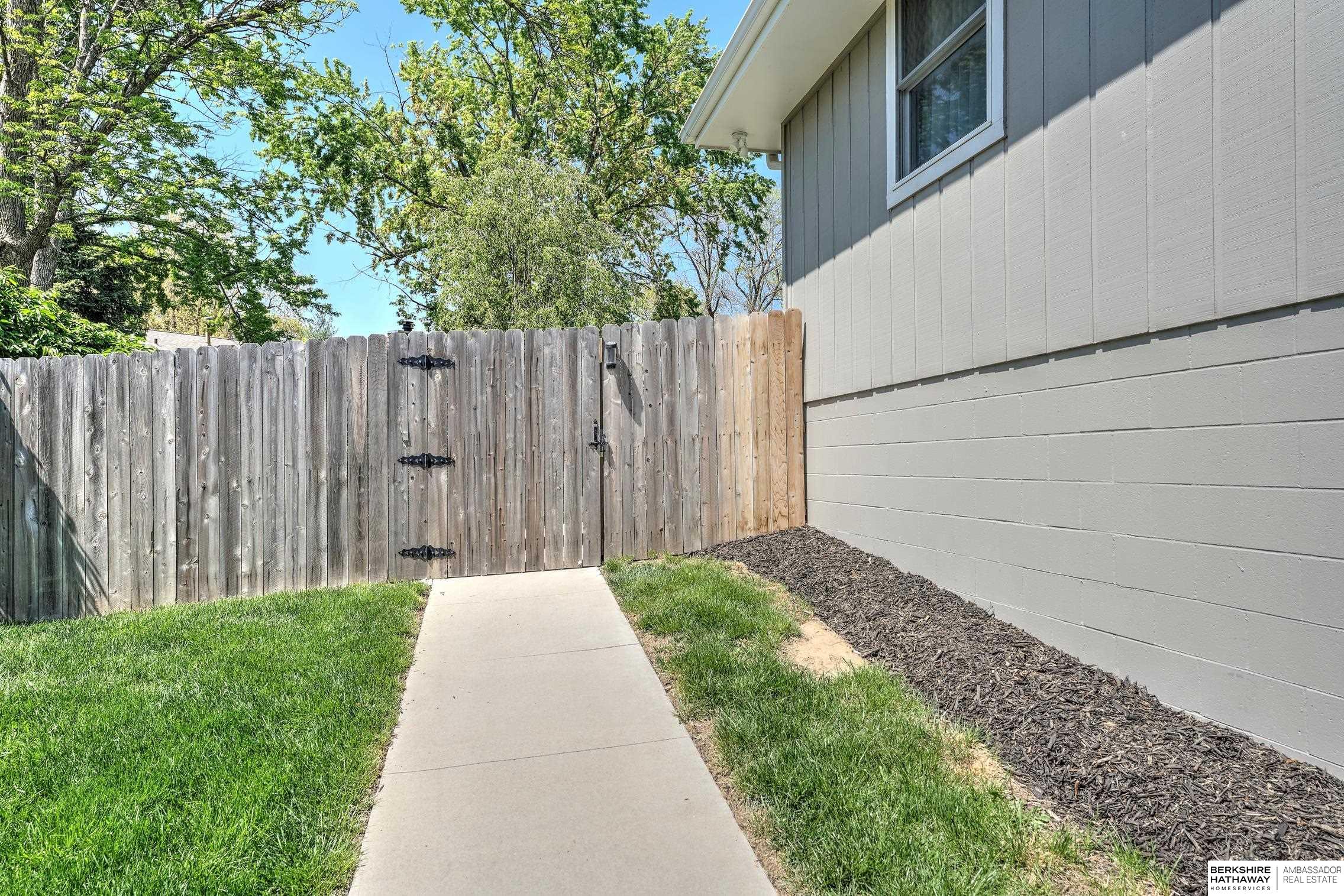 Omaha, Nebraska 68144, United States, 3 Bedrooms Bedrooms, ,2 BathroomsBathrooms,Residential,Pending,144879