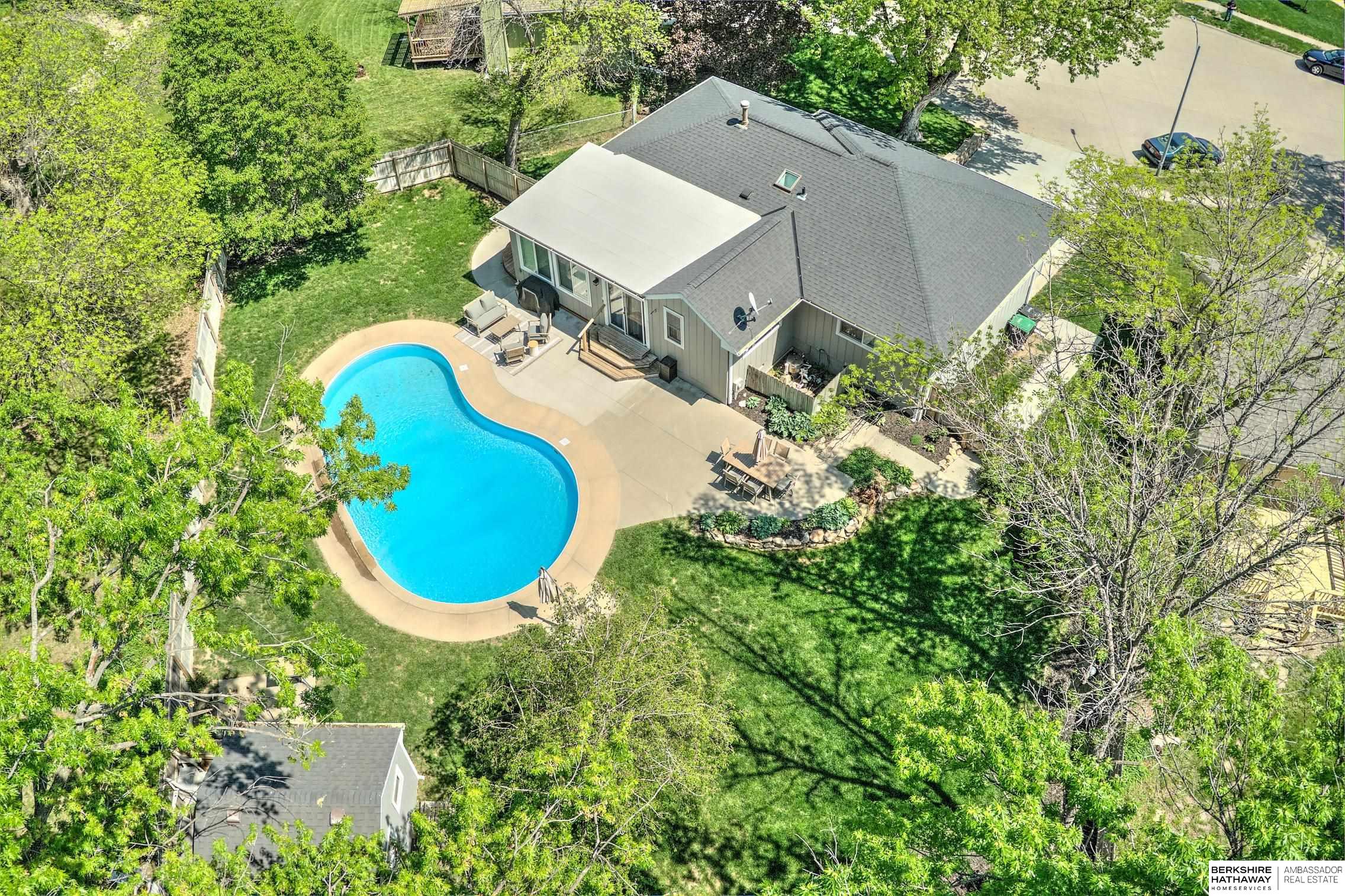 Omaha, Nebraska 68144, United States, 3 Bedrooms Bedrooms, ,2 BathroomsBathrooms,Residential,Pending,144879