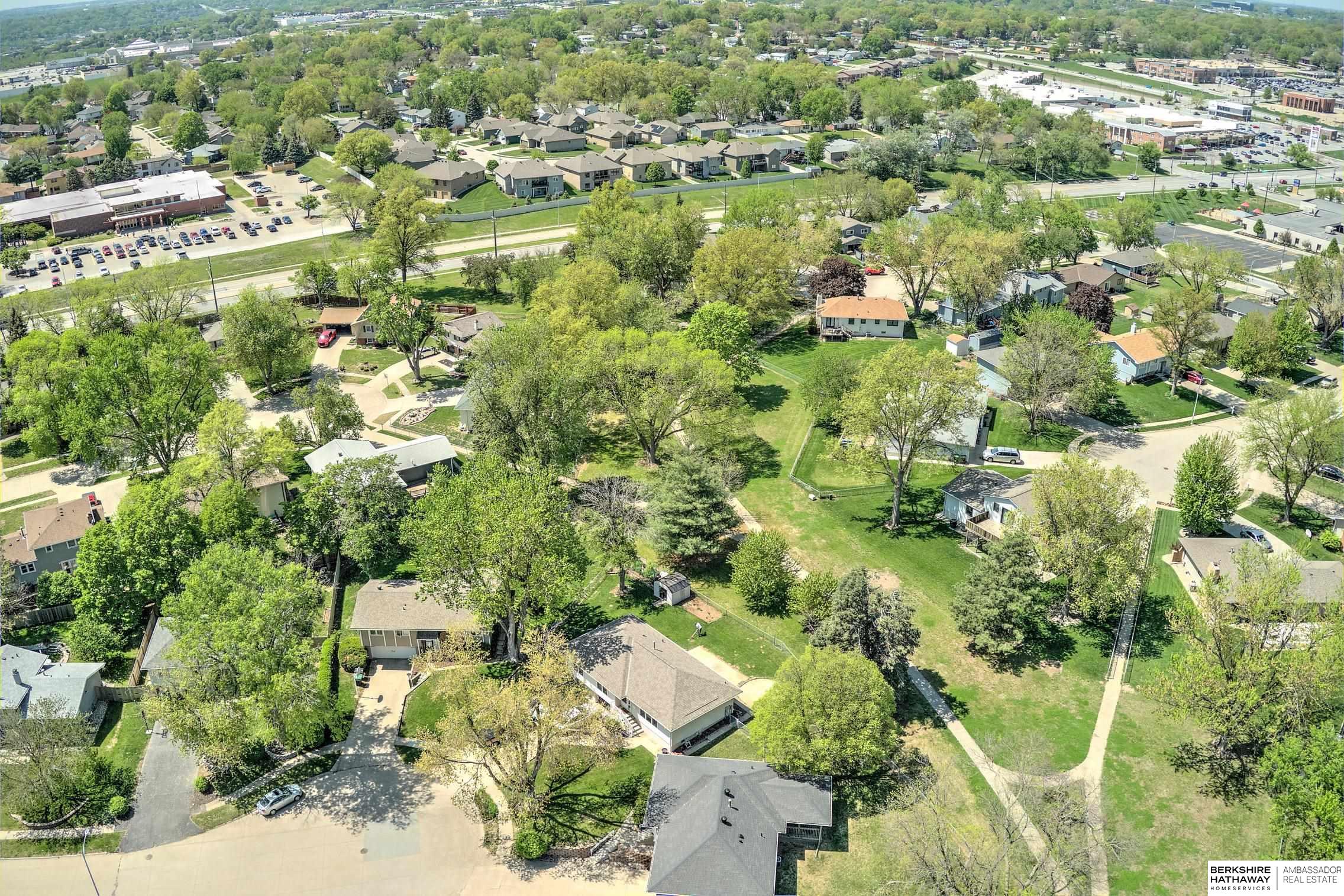 Omaha, Nebraska 68144, United States, 3 Bedrooms Bedrooms, ,2 BathroomsBathrooms,Residential,Pending,144879