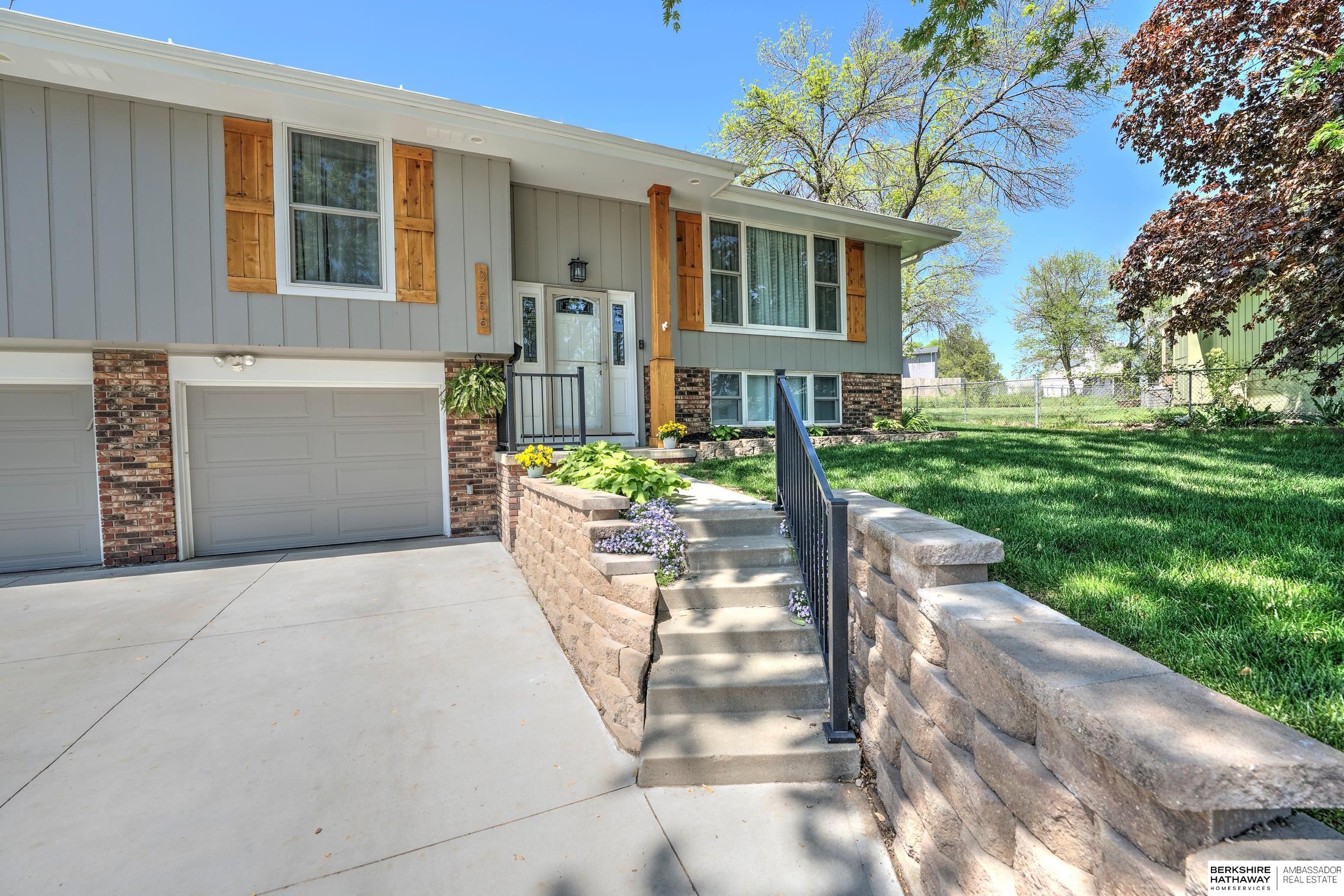 Omaha, Nebraska 68144, United States, 3 Bedrooms Bedrooms, ,2 BathroomsBathrooms,Residential,Pending,144879