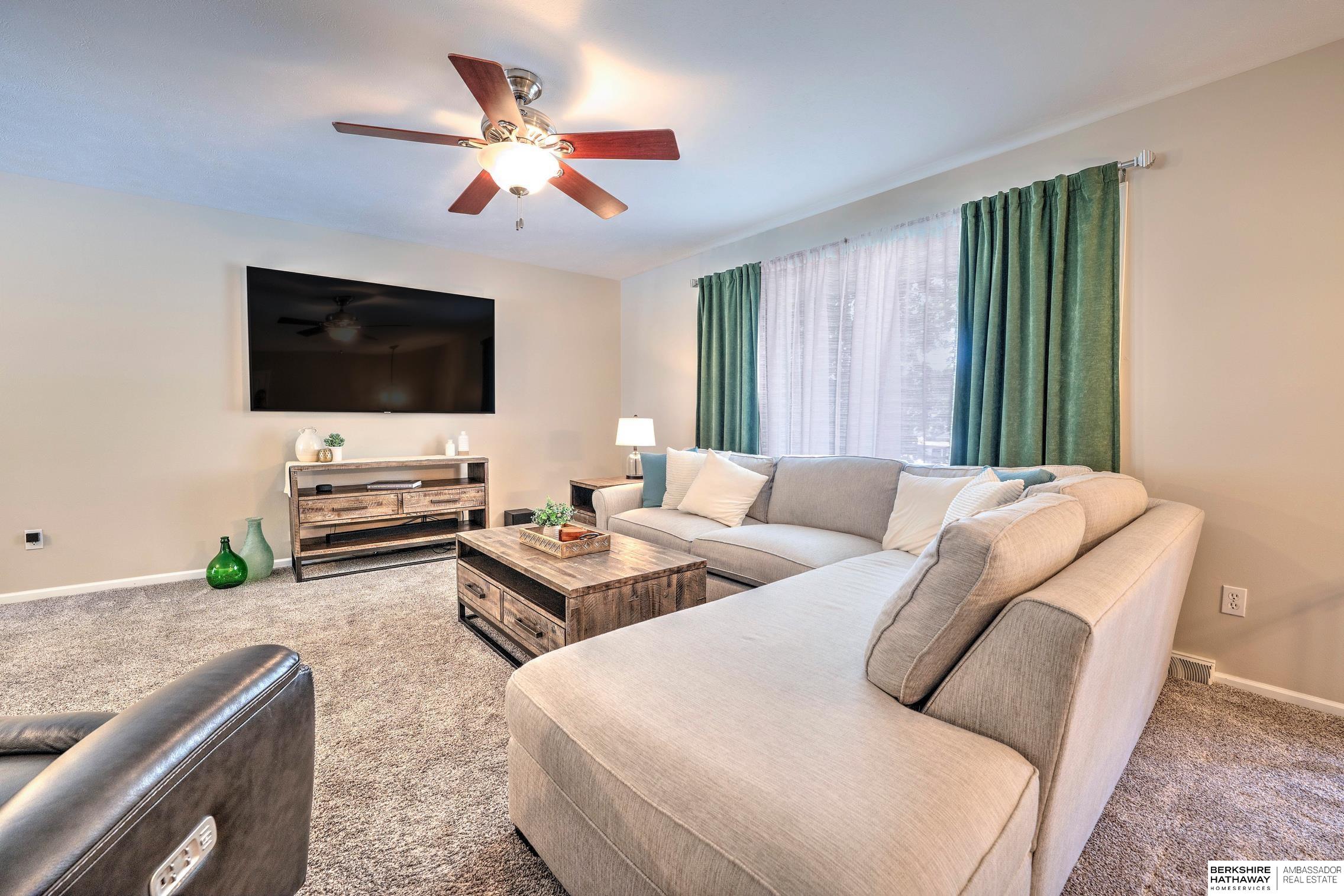 Omaha, Nebraska 68144, United States, 3 Bedrooms Bedrooms, ,2 BathroomsBathrooms,Residential,Pending,144879