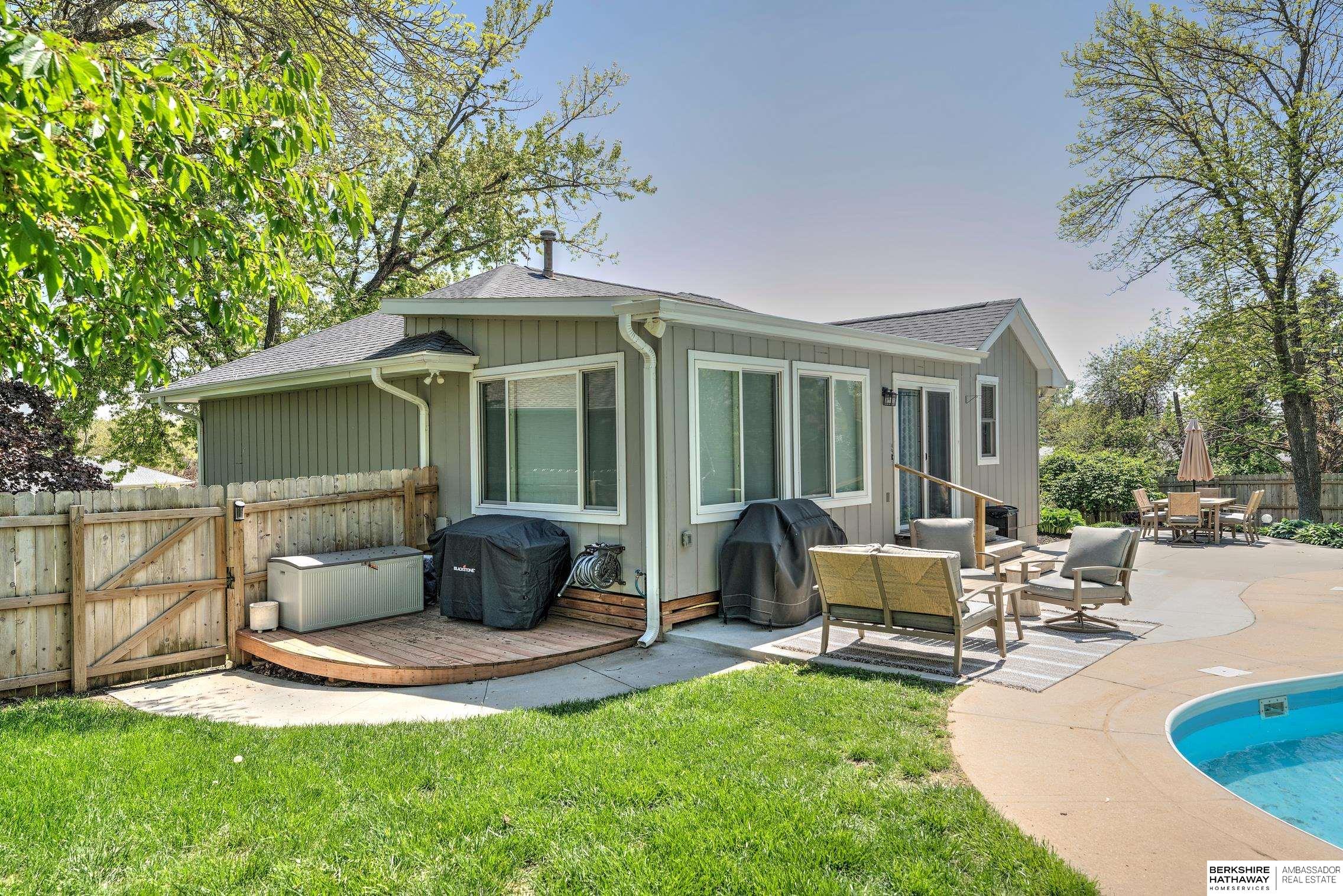 Omaha, Nebraska 68144, United States, 3 Bedrooms Bedrooms, ,2 BathroomsBathrooms,Residential,Pending,144879