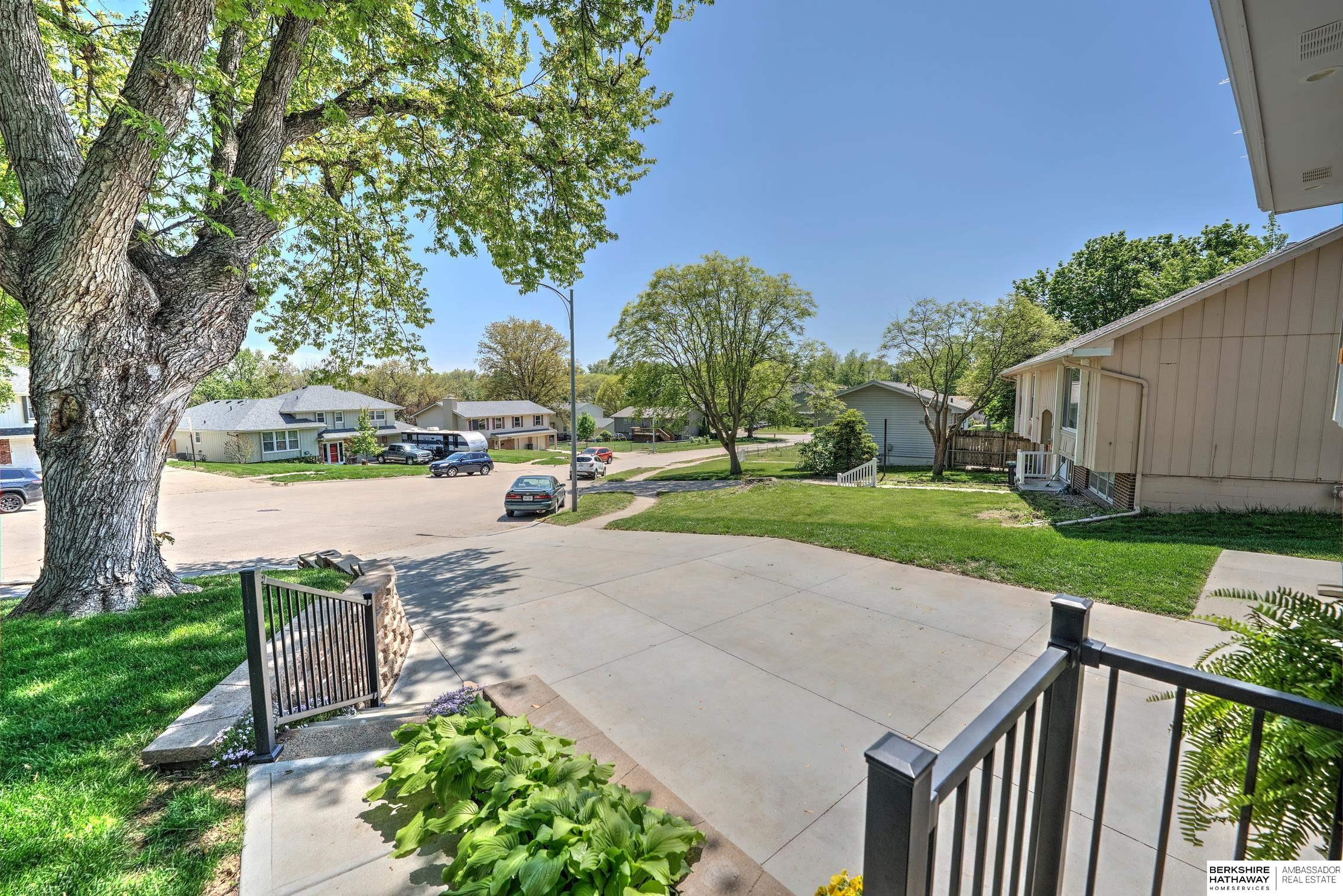 Omaha, Nebraska 68144, United States, 3 Bedrooms Bedrooms, ,2 BathroomsBathrooms,Residential,Pending,144879