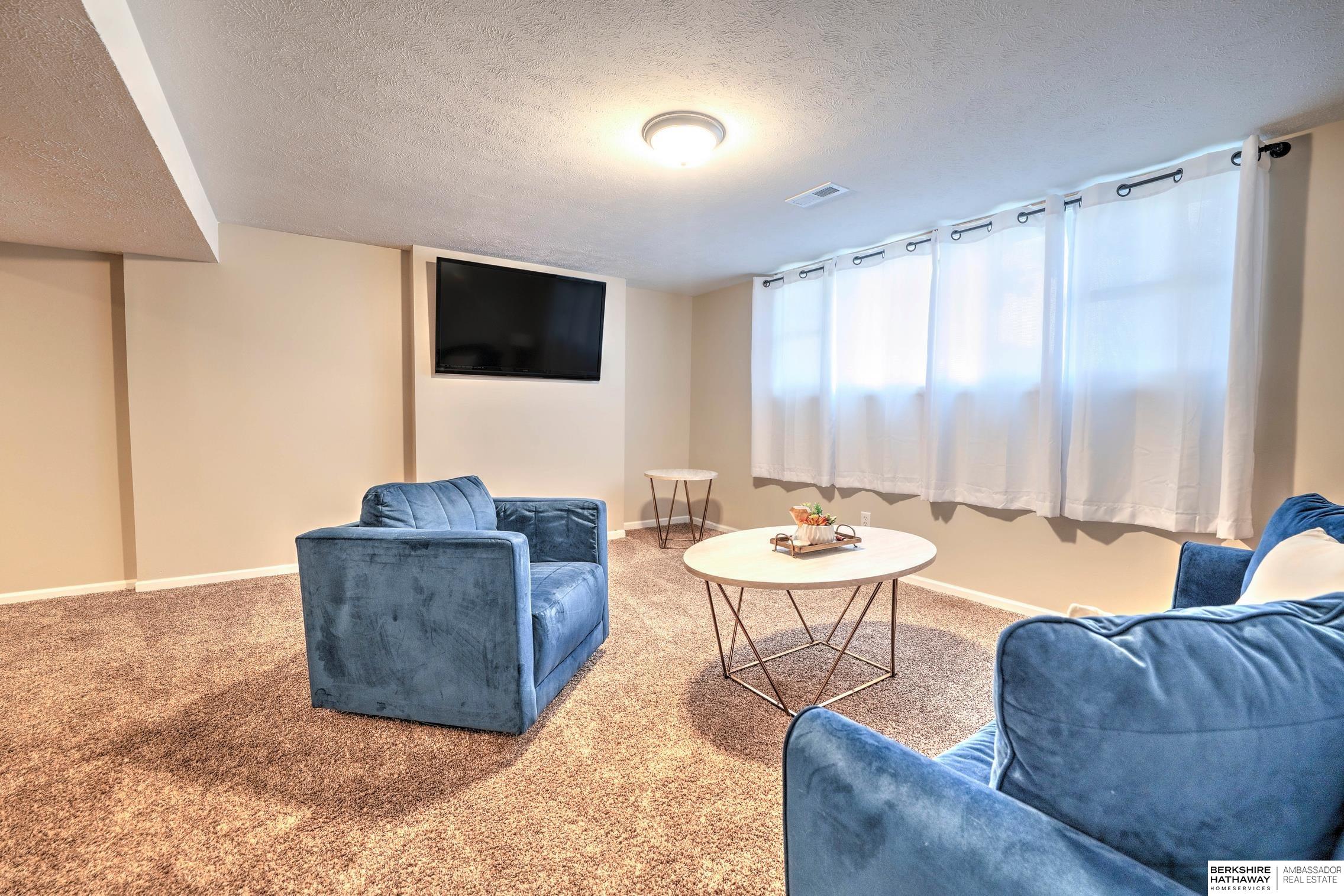 Omaha, Nebraska 68144, United States, 3 Bedrooms Bedrooms, ,2 BathroomsBathrooms,Residential,Pending,144879