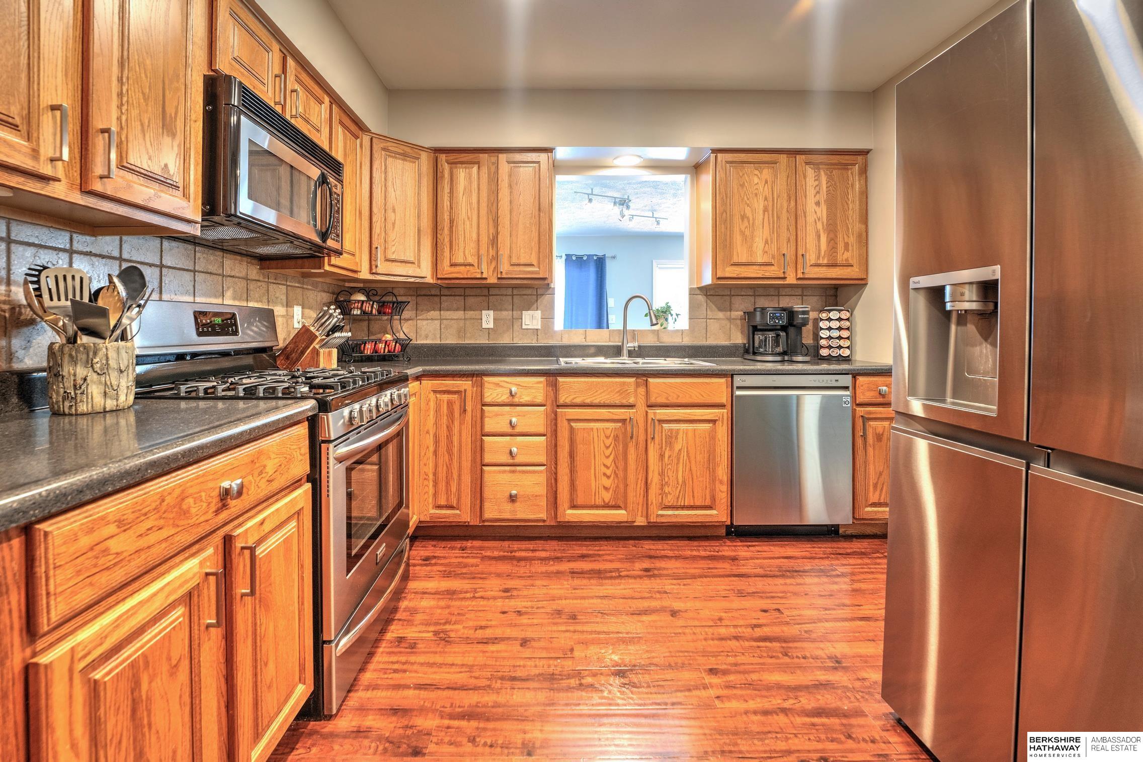 Omaha, Nebraska 68144, United States, 3 Bedrooms Bedrooms, ,2 BathroomsBathrooms,Residential,Pending,144879