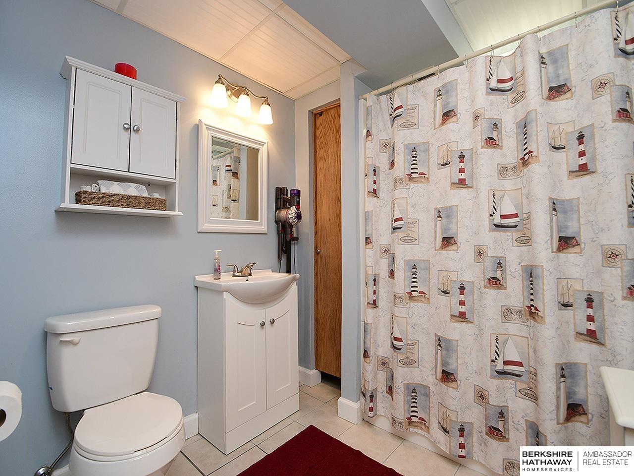 Omaha, Nebraska 68135, United States, 3 Bedrooms Bedrooms, ,3 BathroomsBathrooms,Residential,Active,217044