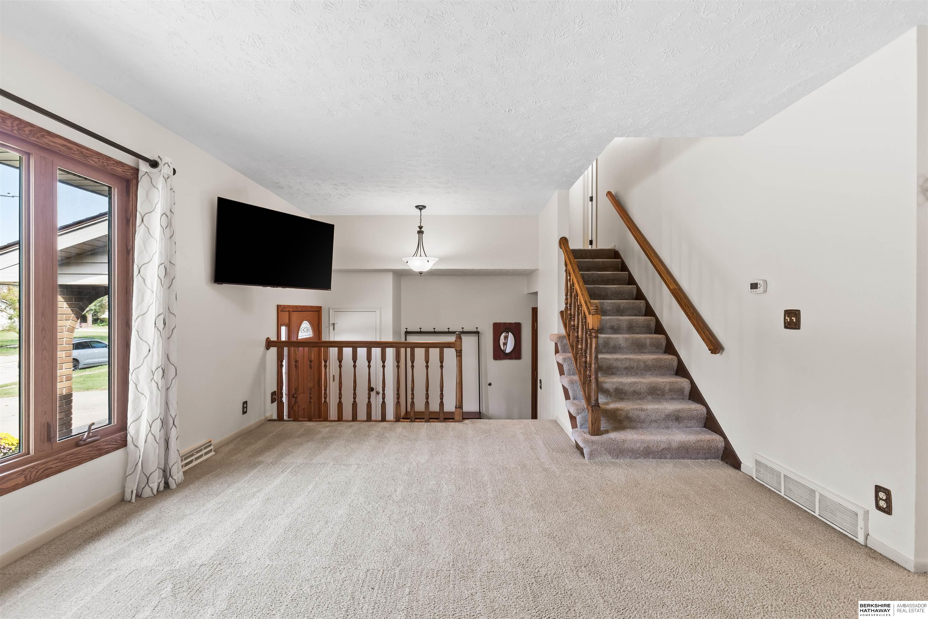 Papillion, Nebraska 68046, United States, 3 Bedrooms Bedrooms, ,2 BathroomsBathrooms,Residential,Active,227545