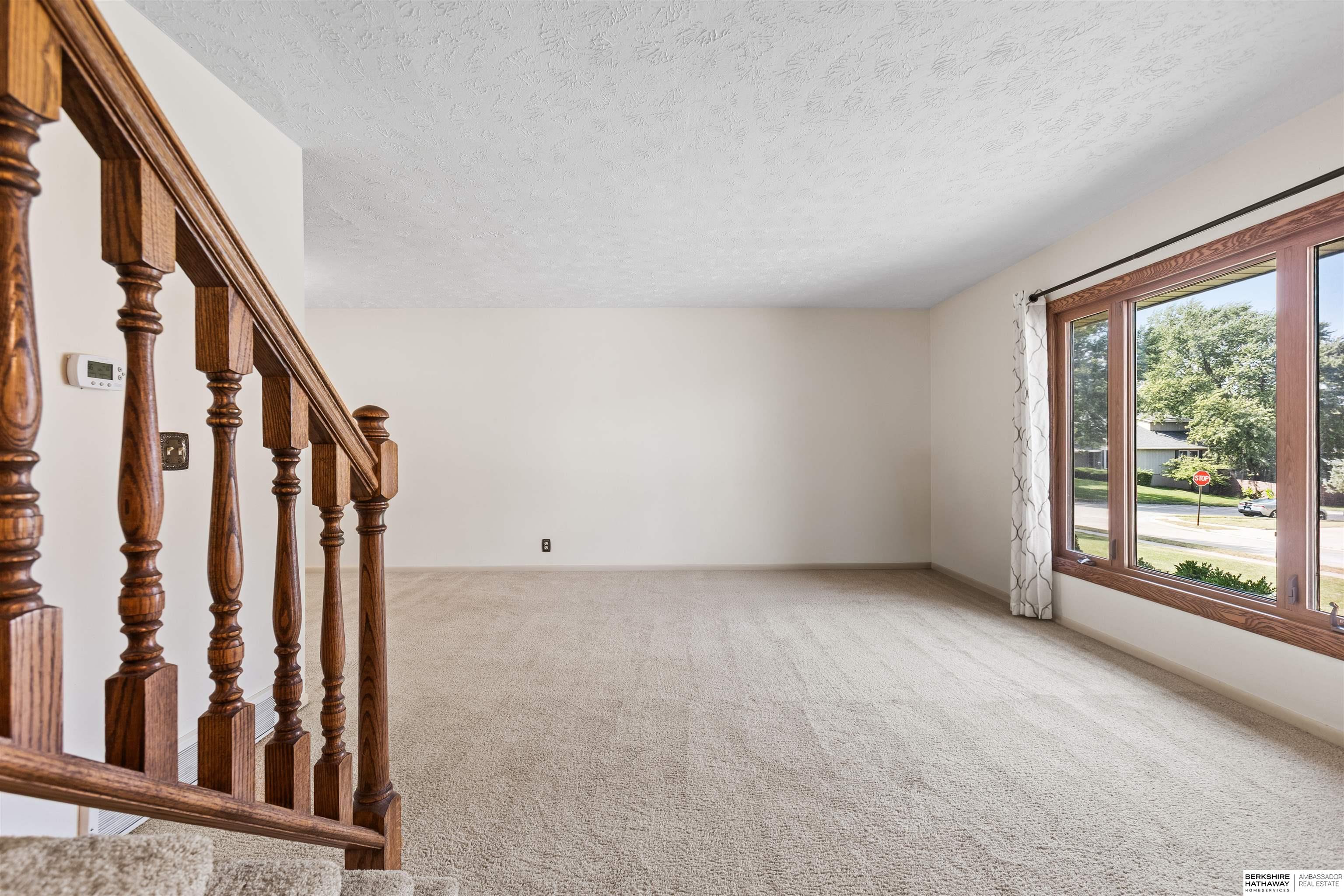 Papillion, Nebraska 68046, United States, 3 Bedrooms Bedrooms, ,2 BathroomsBathrooms,Residential,Active,227545