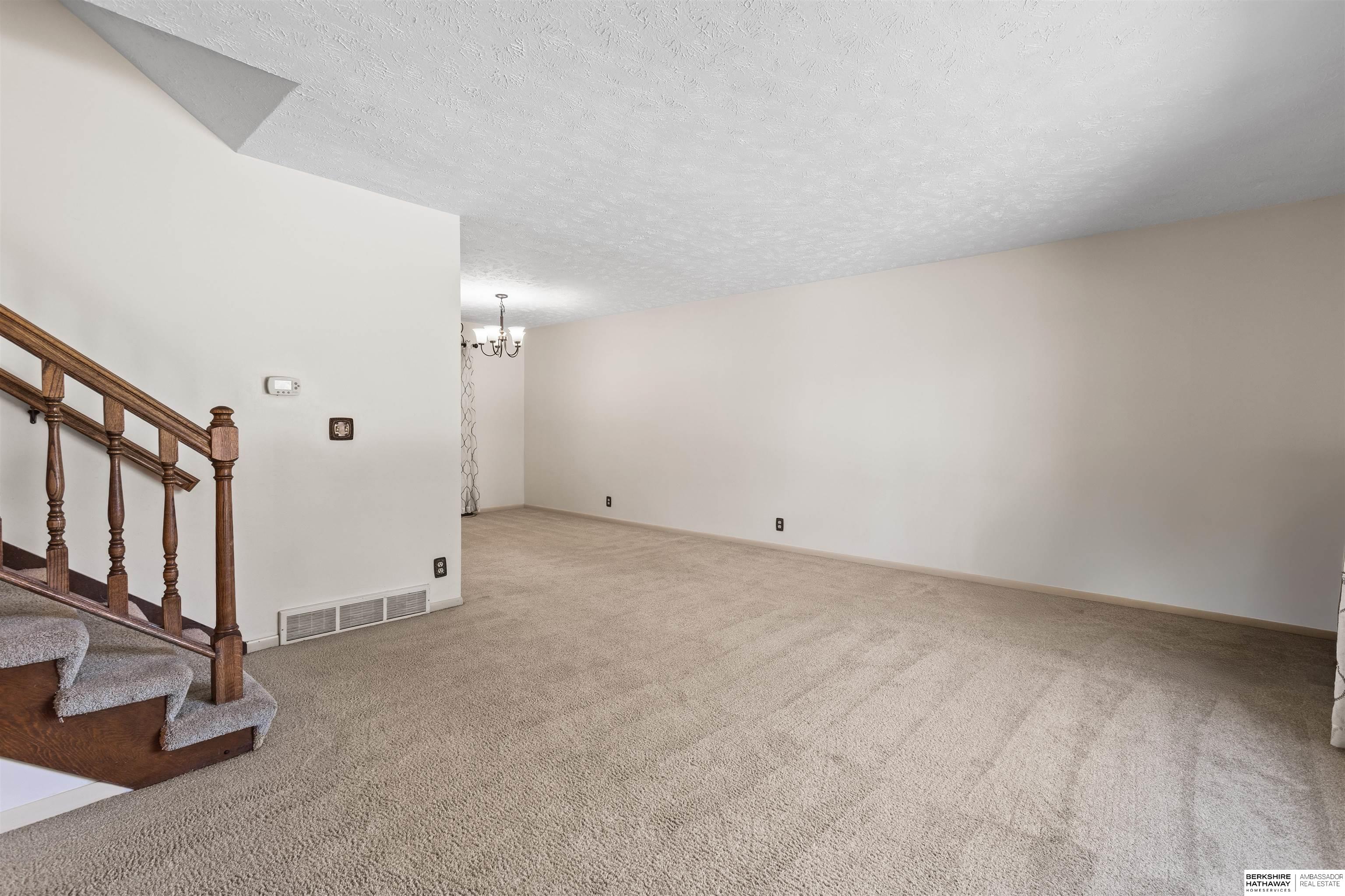 Papillion, Nebraska 68046, United States, 3 Bedrooms Bedrooms, ,2 BathroomsBathrooms,Residential,Active,227545