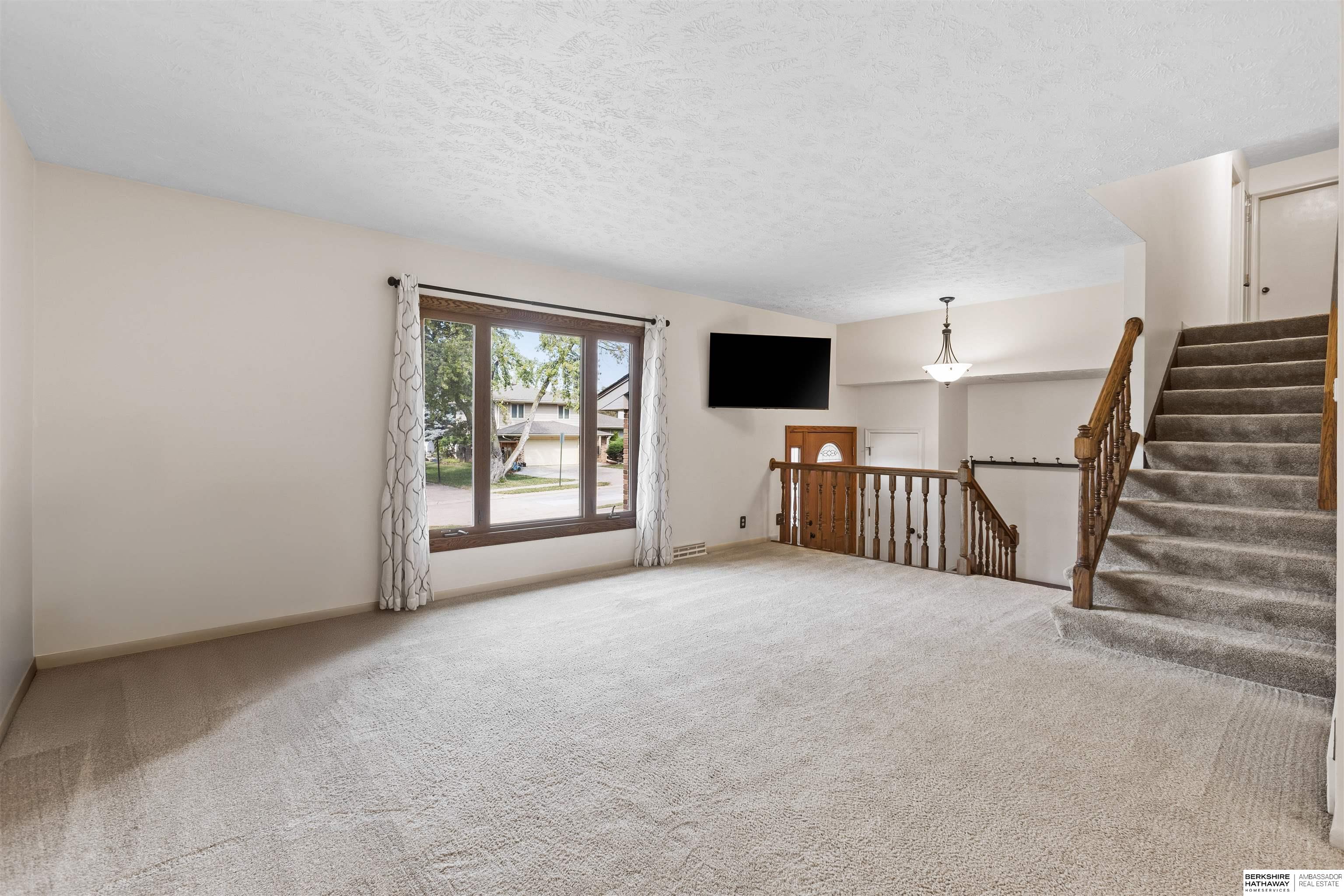 Papillion, Nebraska 68046, United States, 3 Bedrooms Bedrooms, ,2 BathroomsBathrooms,Residential,Active,227545