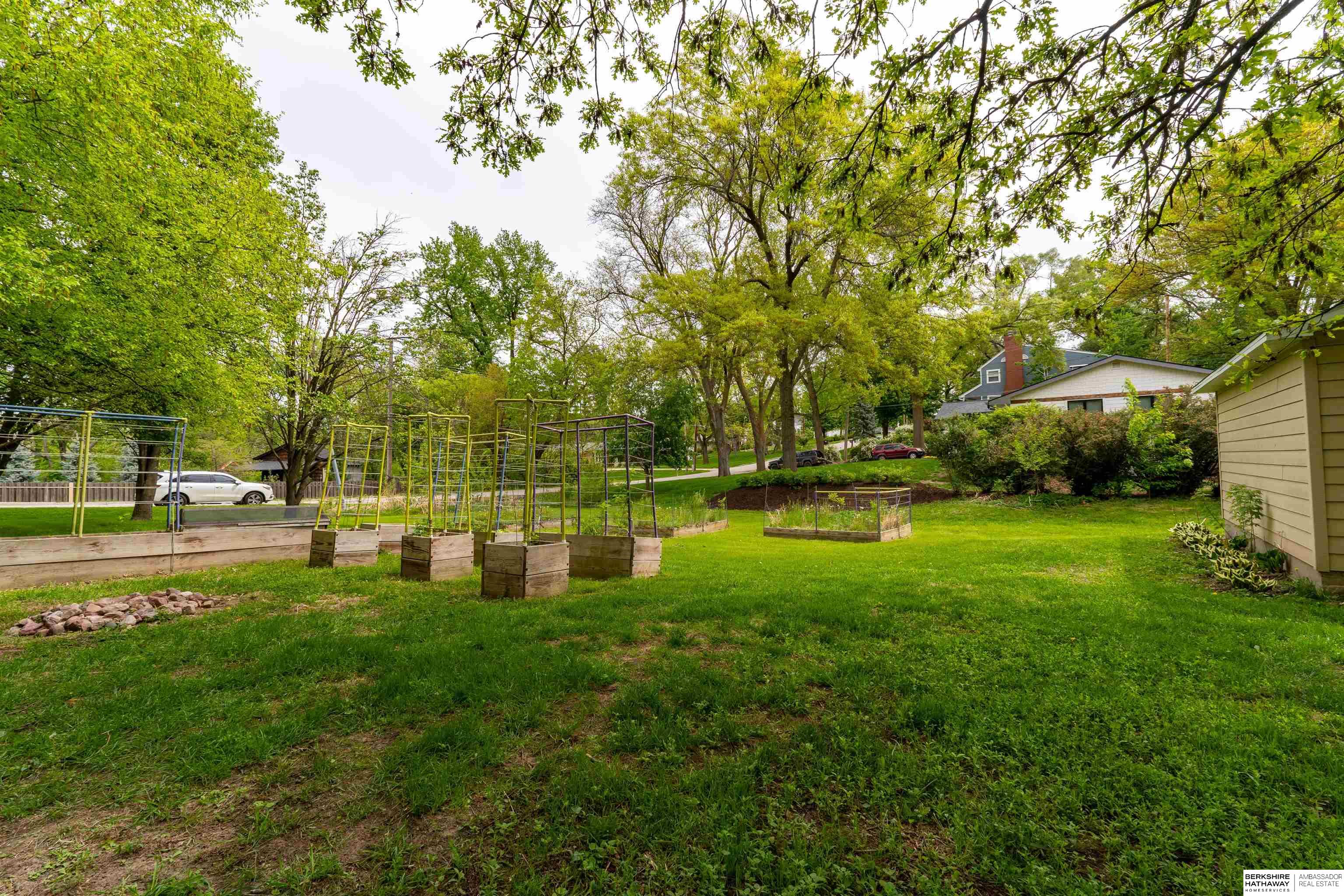 Omaha, Nebraska 68114, United States, 3 Bedrooms Bedrooms, ,2 BathroomsBathrooms,Residential,Pending,124711