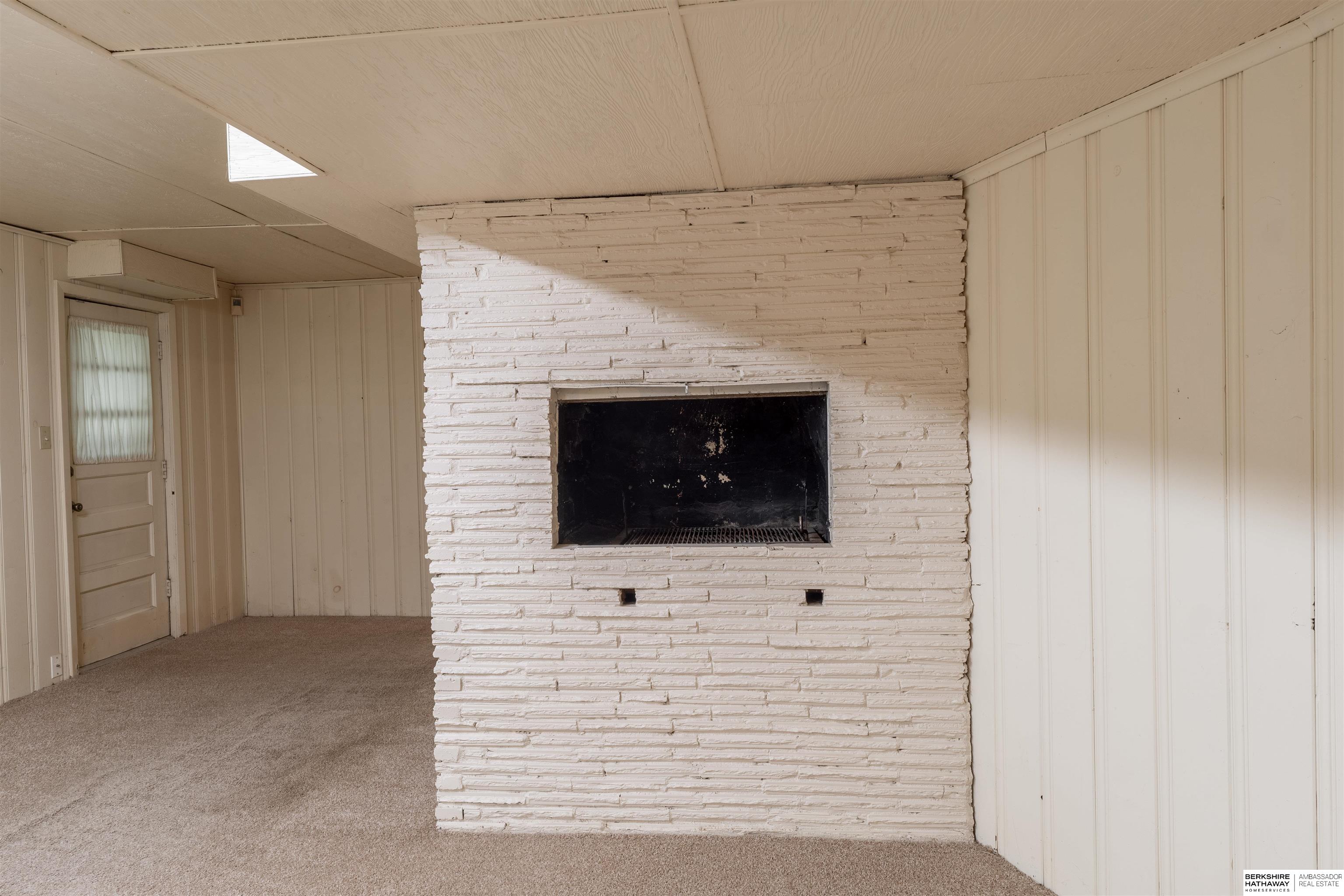 Omaha, Nebraska 68114, United States, 3 Bedrooms Bedrooms, ,2 BathroomsBathrooms,Residential,Pending,124711