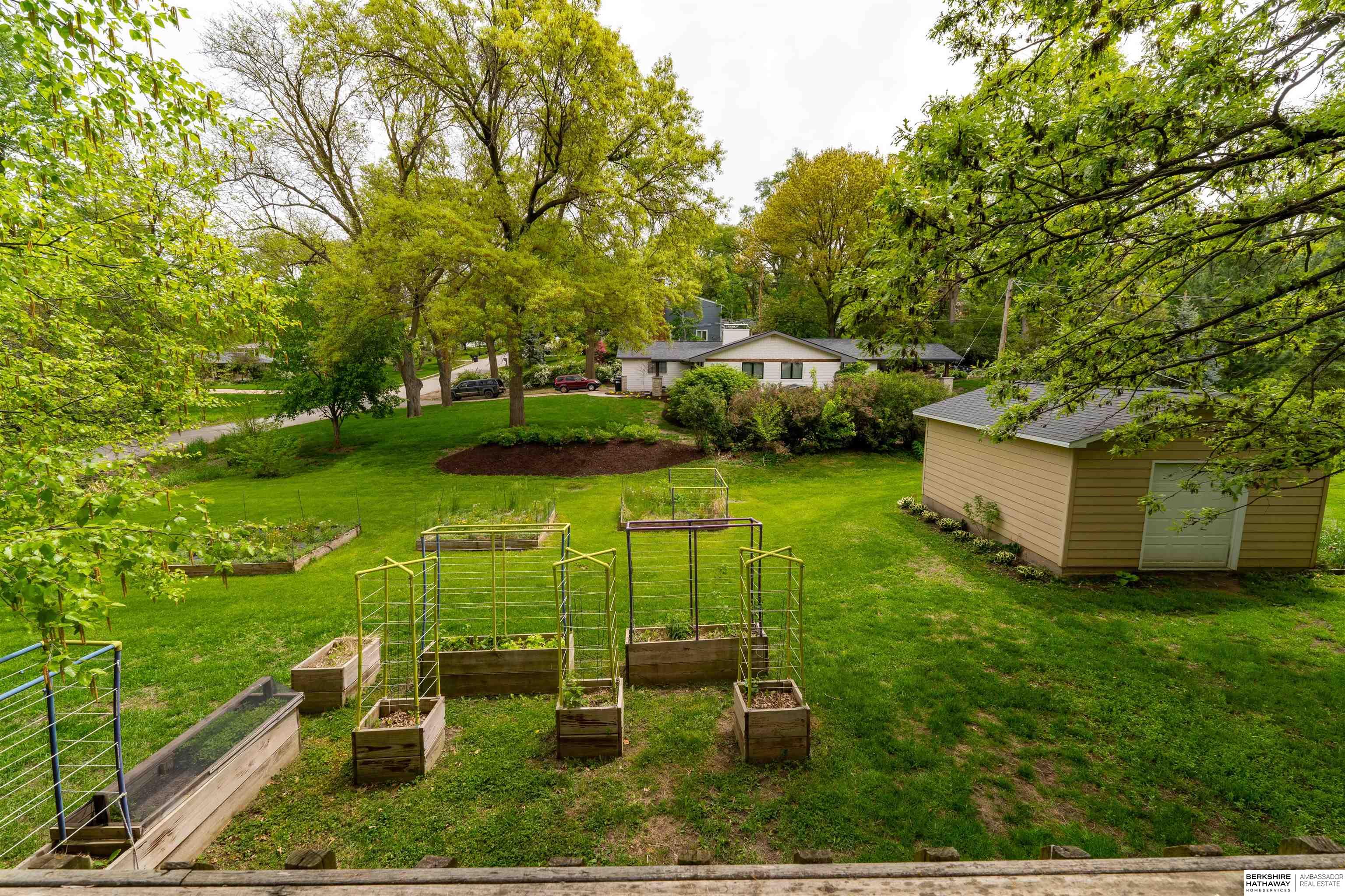 Omaha, Nebraska 68114, United States, 3 Bedrooms Bedrooms, ,2 BathroomsBathrooms,Residential,Pending,124711