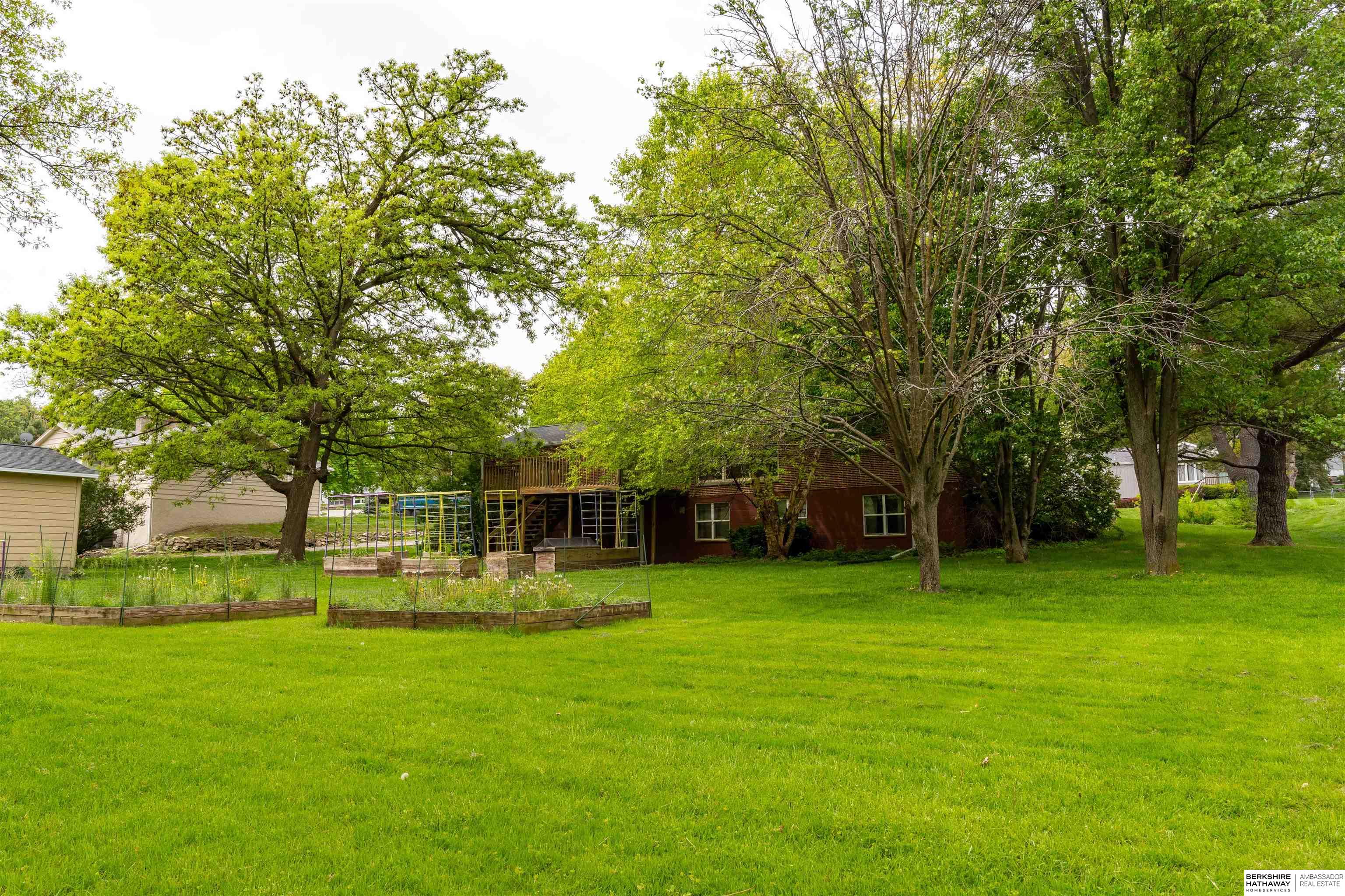 Omaha, Nebraska 68114, United States, 3 Bedrooms Bedrooms, ,2 BathroomsBathrooms,Residential,Pending,124711