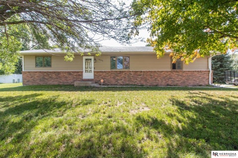 Photo of 1806 E 14th Street, York, NE 68467 (MLS # 22627203)