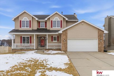 Photo of 2141 Ashwood Avenue, Papillion, NE 68133 (MLS # 22605248)