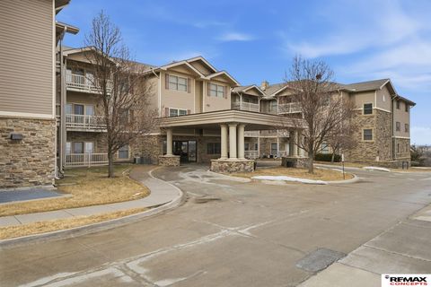 Photo of 5831 Enterprise Drive #202, Lincoln, NE 68521 (MLS # 22603252)