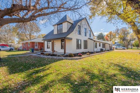 Photo of 201 E 19th Avenue, Bellevue, NE 68005 (MLS # 22532625)