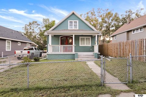 Photo of 3465 Grand Avenue, Omaha, NE 68111 (MLS # 22527208)