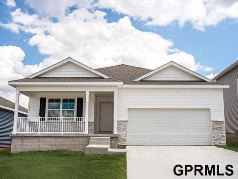 Photo of 11956 S 114th Avenue, Papillion, NE 68046 (MLS # 22608763)