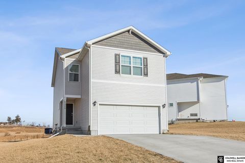 Photo of 9306 Reynolds Street, Omaha, NE 68122 (MLS # 22602252)