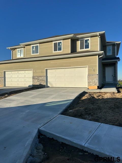 Photo of 11704 S 125th Street, Papillion, NE 68046 (MLS # 22529322)