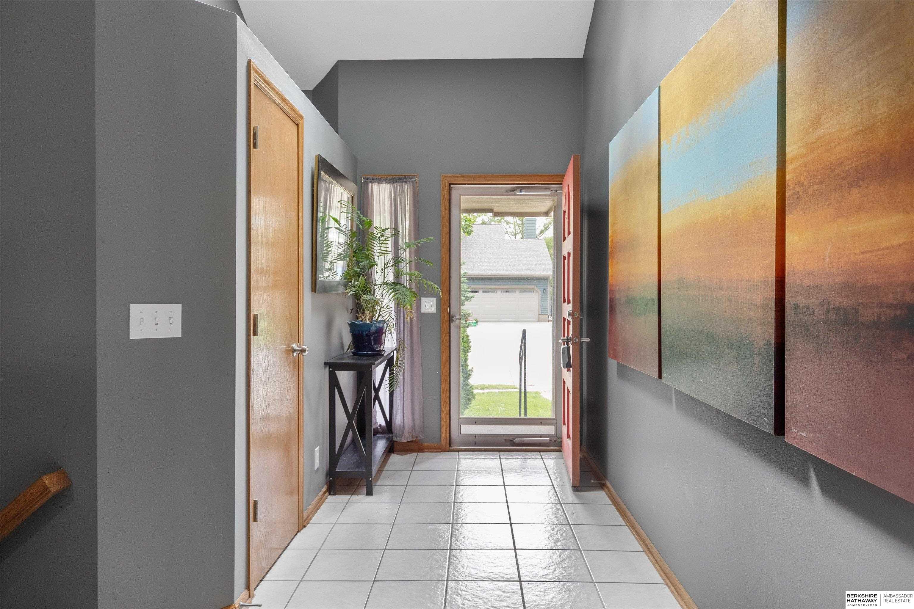 Omaha, Nebraska 68116, United States, 3 Bedrooms Bedrooms, ,3 BathroomsBathrooms,Residential,Pending,144686