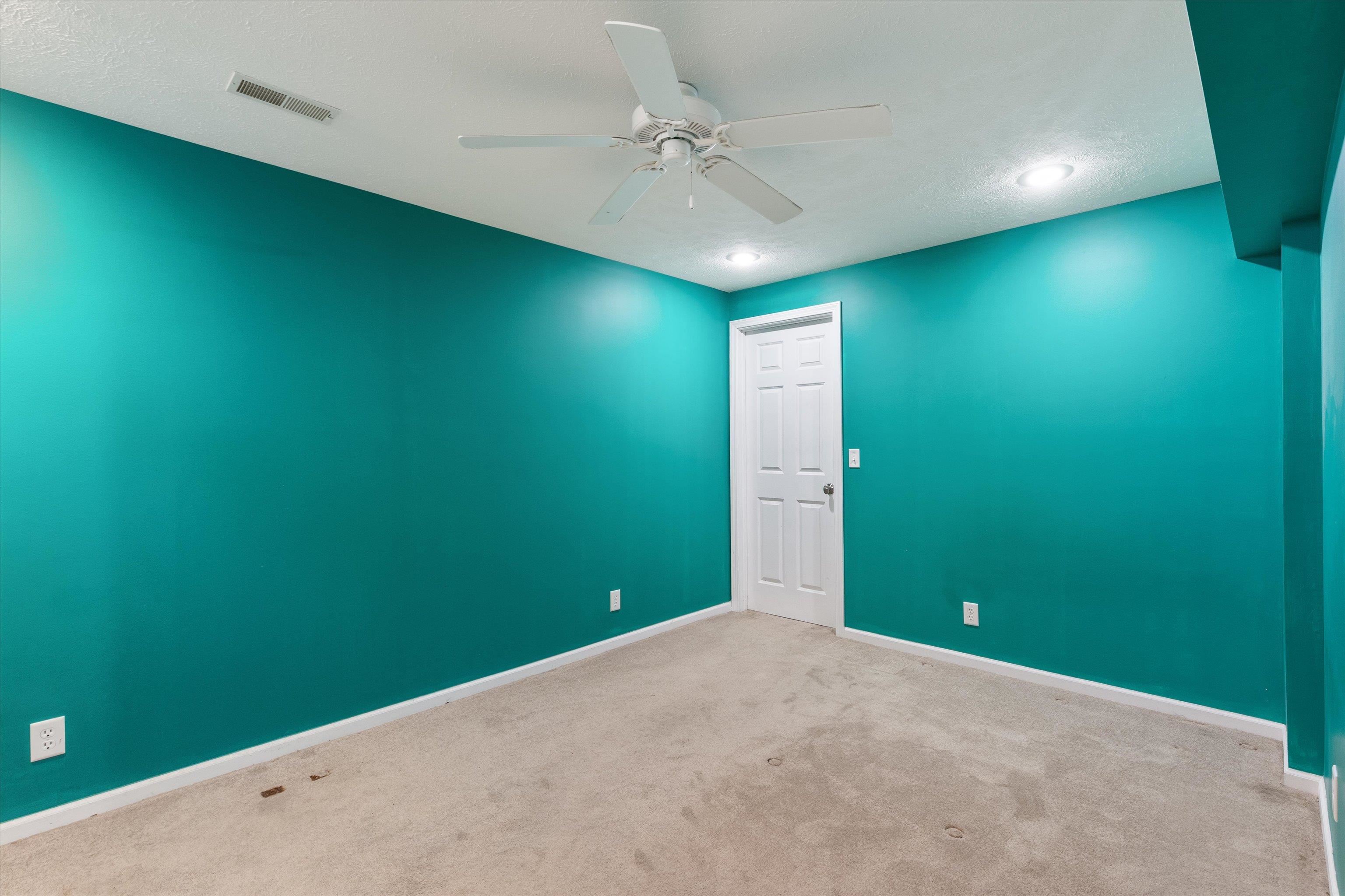 Omaha, Nebraska 68116, United States, 3 Bedrooms Bedrooms, ,3 BathroomsBathrooms,Residential,Pending,144686