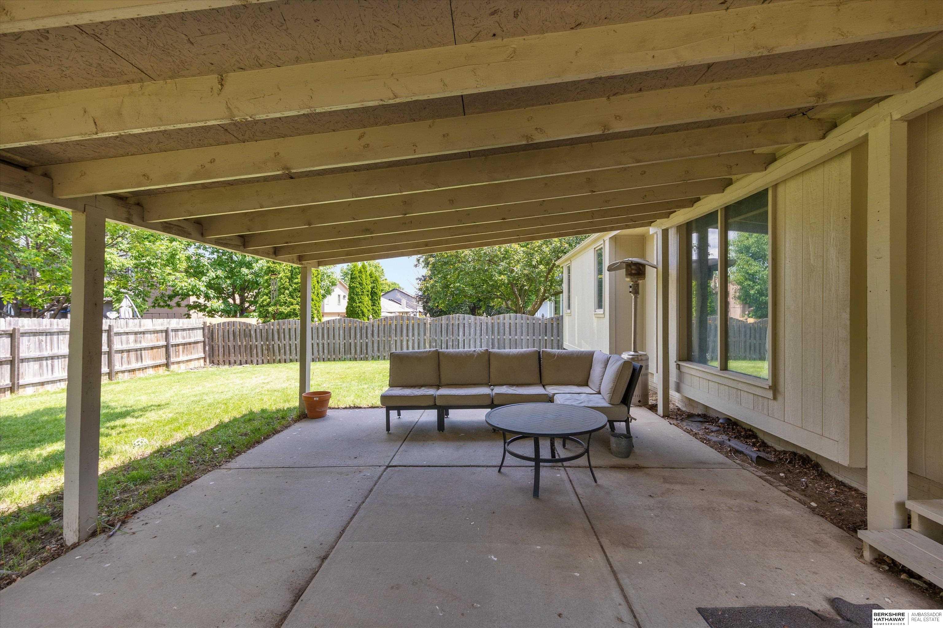 Omaha, Nebraska 68116, United States, 3 Bedrooms Bedrooms, ,3 BathroomsBathrooms,Residential,Pending,144686