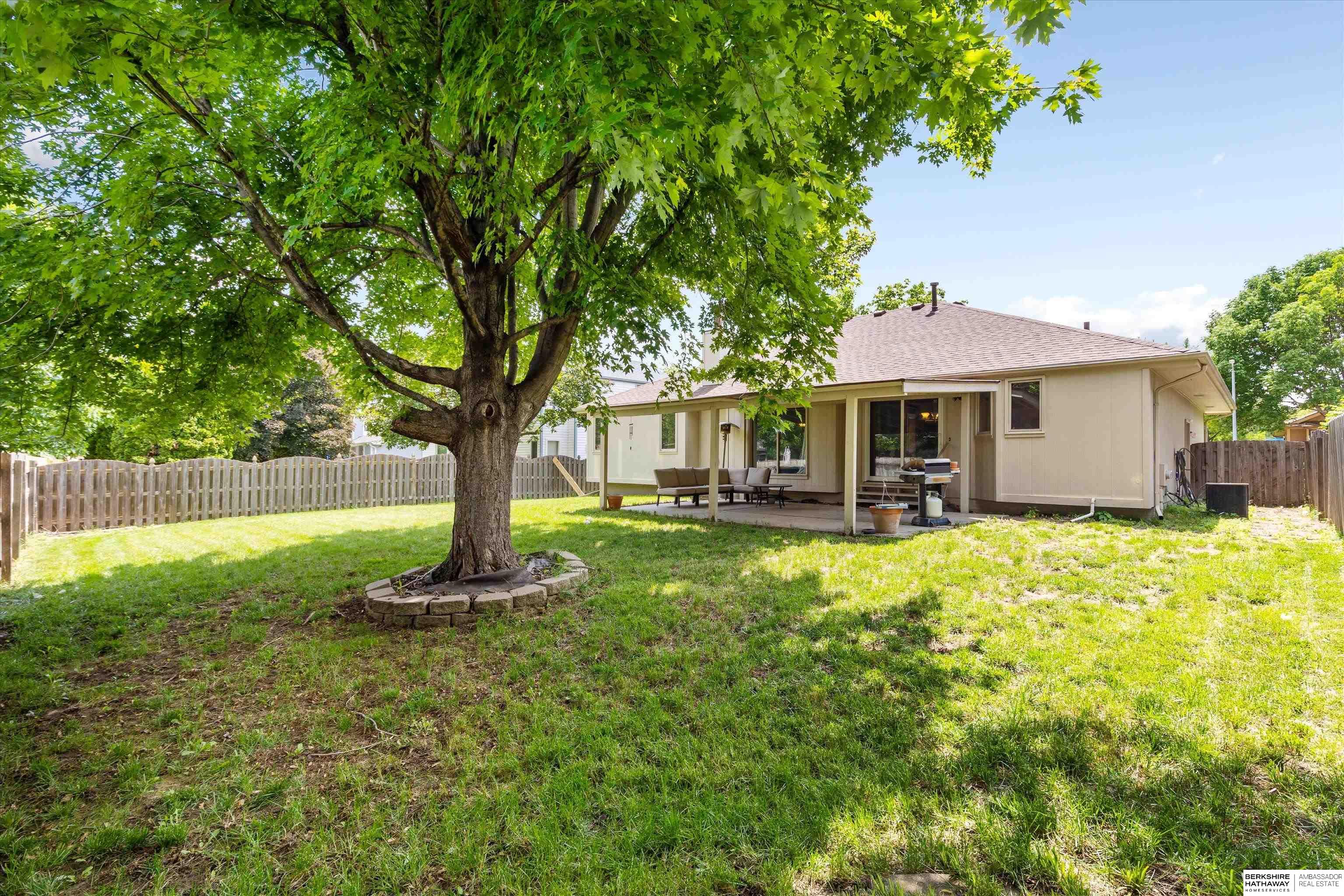 Omaha, Nebraska 68116, United States, 3 Bedrooms Bedrooms, ,3 BathroomsBathrooms,Residential,Pending,144686