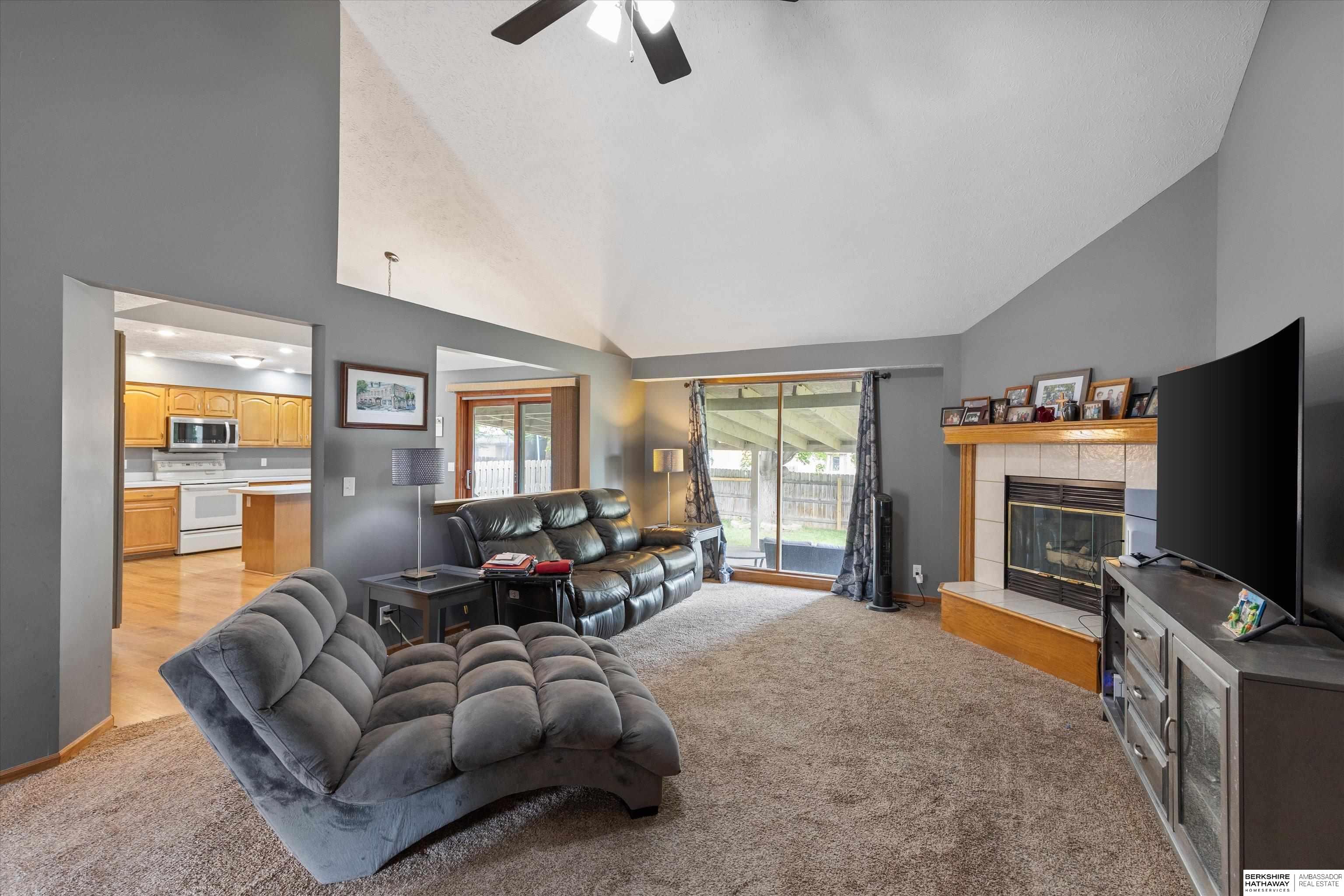 Omaha, Nebraska 68116, United States, 3 Bedrooms Bedrooms, ,3 BathroomsBathrooms,Residential,Pending,144686