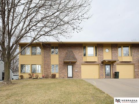 Photo of 7922 Park Drive, Ralston, NE 68127 (MLS # 22605519)