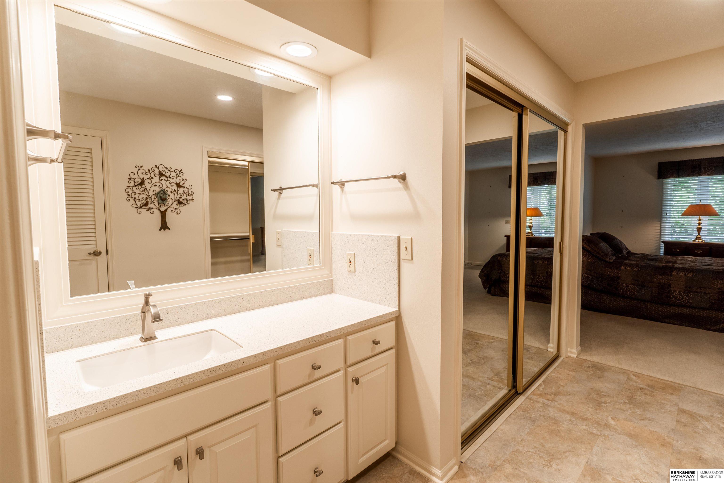 Omaha, Nebraska 68137, United States, 3 Bedrooms Bedrooms, ,4 BathroomsBathrooms,Residential,Active,204600