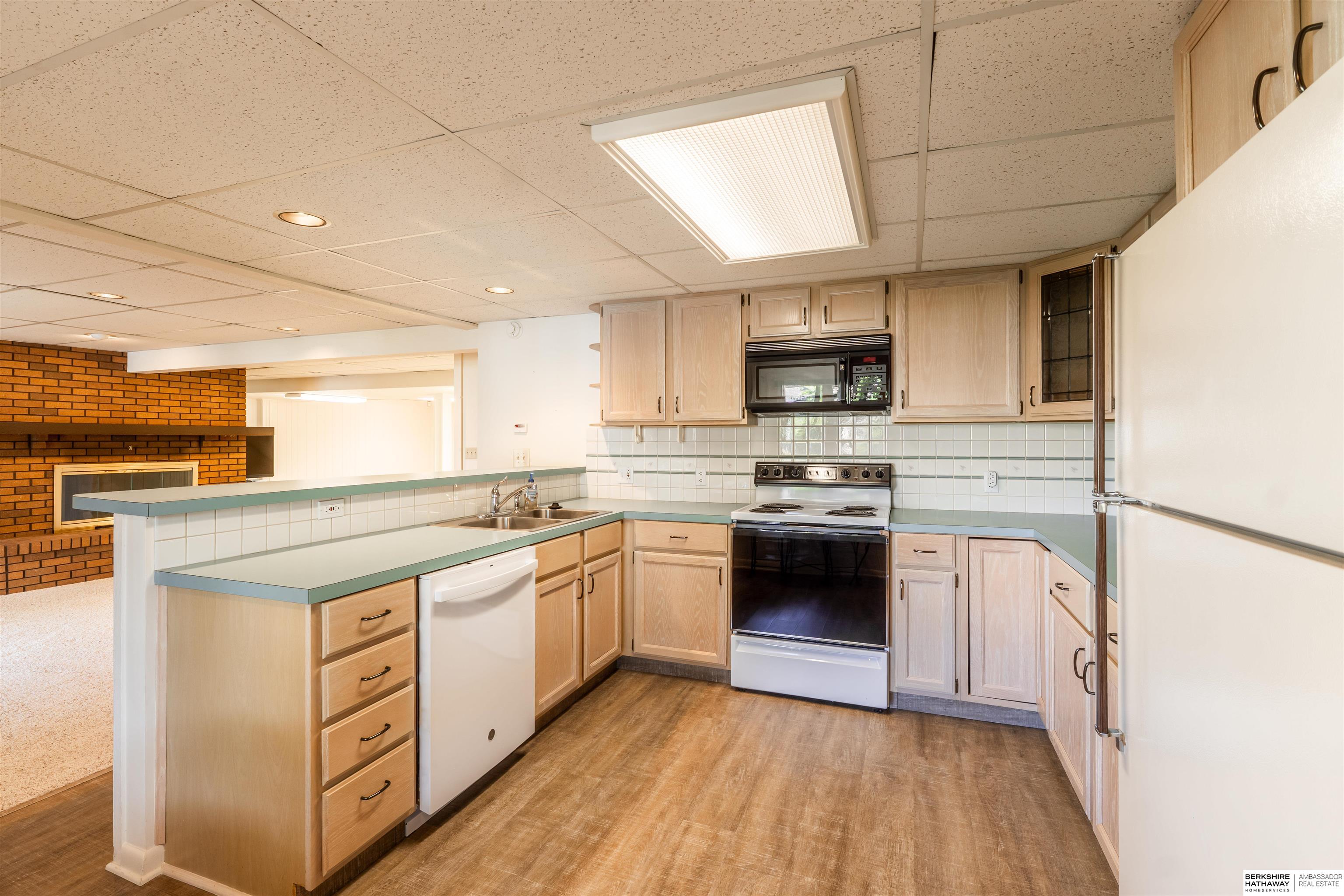 Omaha, Nebraska 68137, United States, 3 Bedrooms Bedrooms, ,4 BathroomsBathrooms,Residential,Active,204600