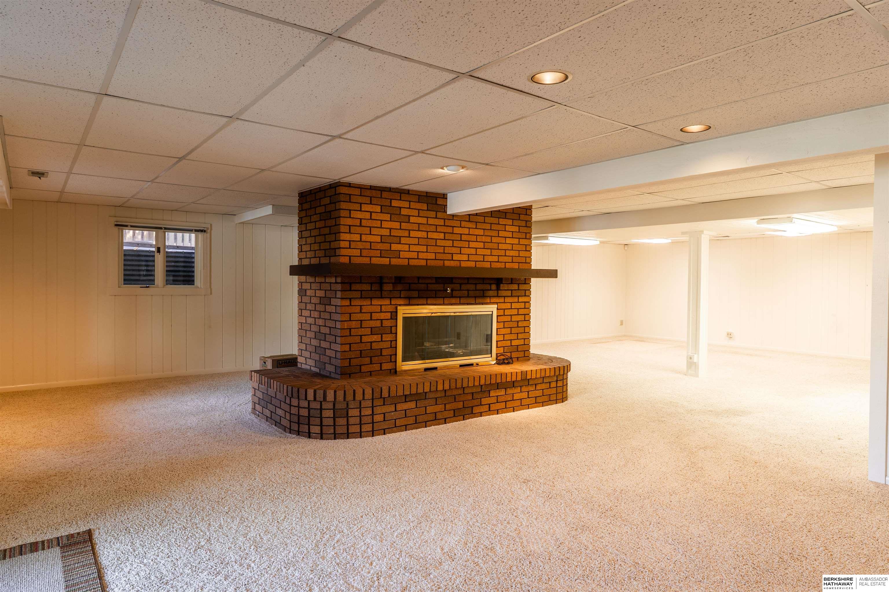 Omaha, Nebraska 68137, United States, 3 Bedrooms Bedrooms, ,4 BathroomsBathrooms,Residential,Active,204600